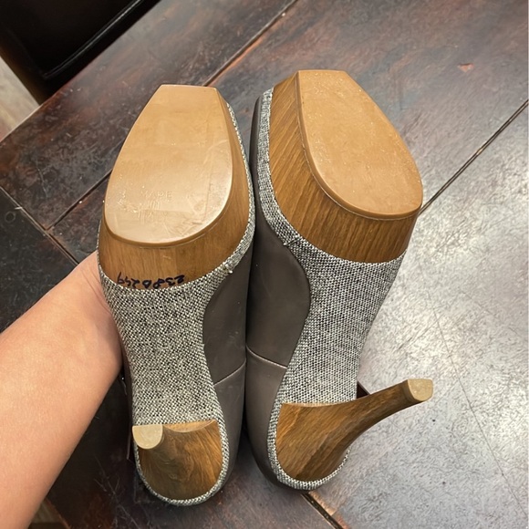 Marni Leather block Peep toe heels - Picture 4 of 4